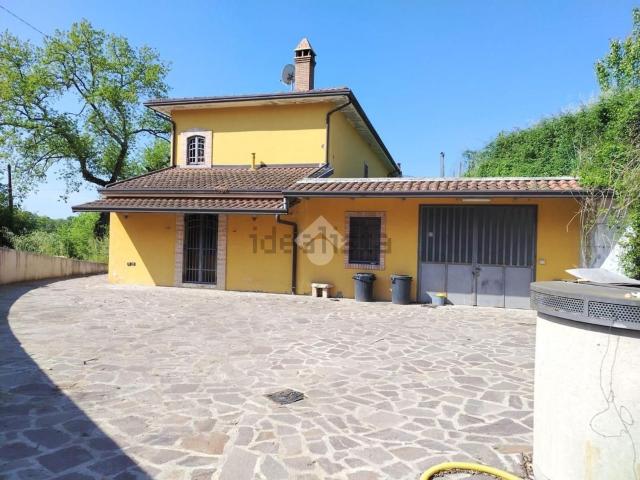 Villetta a schiera in vendita di 250 m² in Contrada Pascone
