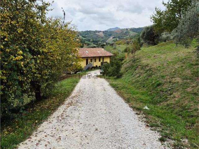 Villetta a schiera in vendita di 250 m² in Contrada Rufiano, 6