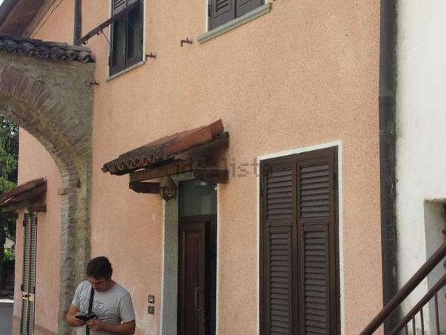 Villetta a schiera in vendita di 250 m² in Frazione Piaggio, 7