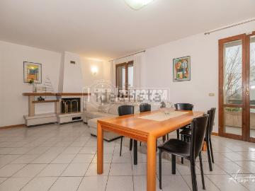 Villetta a schiera in vendita di 252 m² in Via Sana, 336