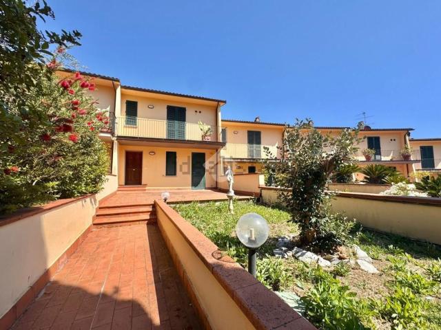Villetta a schiera in vendita di 253 m² in Via del Ceppo, 15