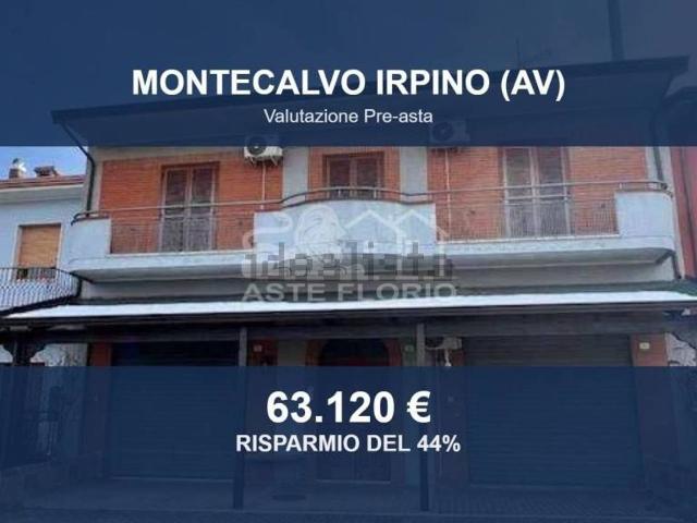 Villetta a schiera in vendita di 254 m² in Viale Europa, 28