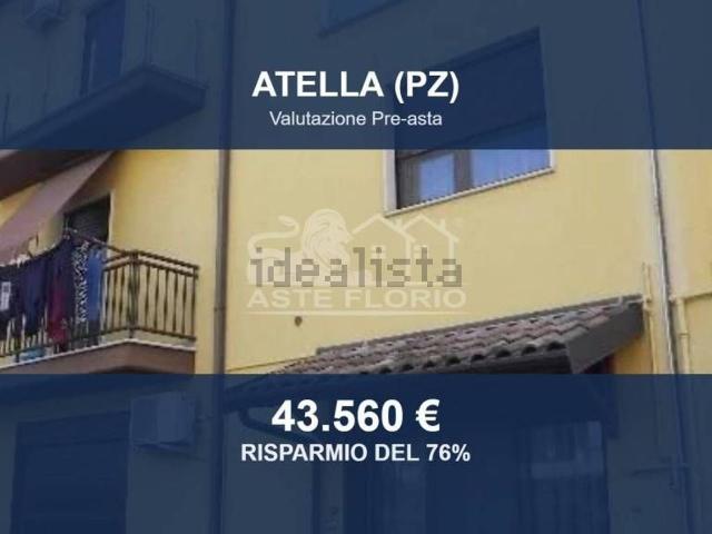 Villetta a schiera in vendita di 255 m² in Via delle Querce, 20