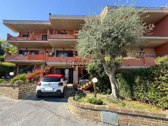 Villetta a schiera in vendita di 255 m² in Via Luigi Polacchi, 124