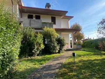 Villetta a schiera in vendita di 258 m²
