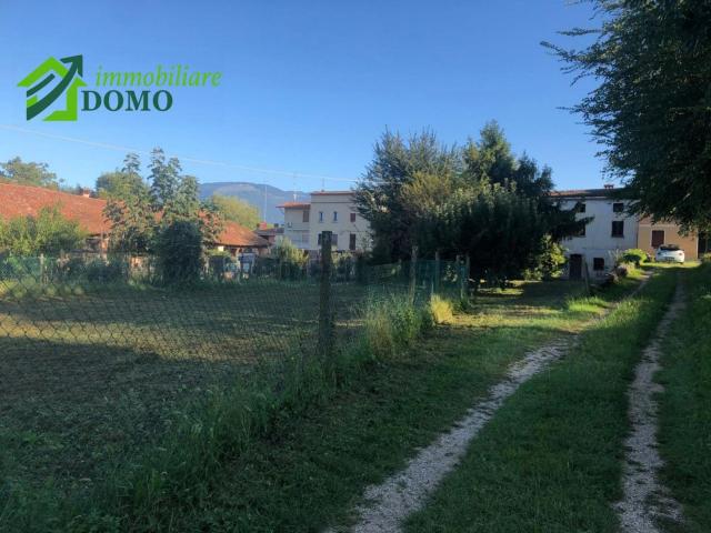 Villetta a schiera in vendita di 258 m² in Via Generale A.dalla Chiesa