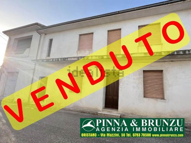 Villetta a schiera in vendita di 258 m² in Via Napoli, 24