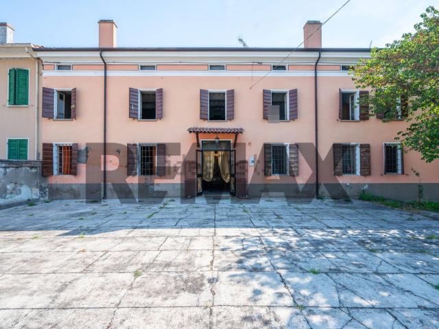 Villetta a schiera in vendita di 259 m² in Via Padre Massimiliano Kolbe, 21