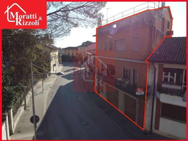 Villetta a schiera in vendita di 260 m² in Via 2 Giugno, 32