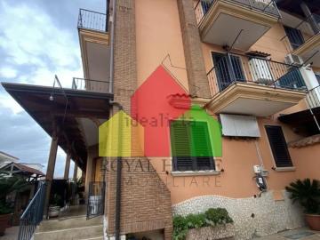 Villetta a schiera in vendita di 260 m² in Via Alessandro Lampitelli, 8