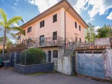 Villetta a schiera in vendita di 260 m² in Via della Regione, 175