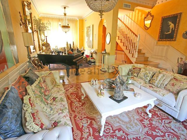 Villetta a schiera in vendita di 260 m² in Via Lorenzo Ghiberti