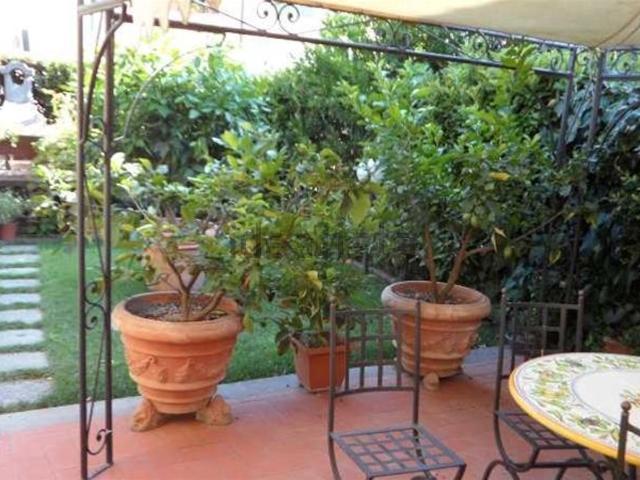 Villetta a schiera in vendita di 260 m² in Via Leone X