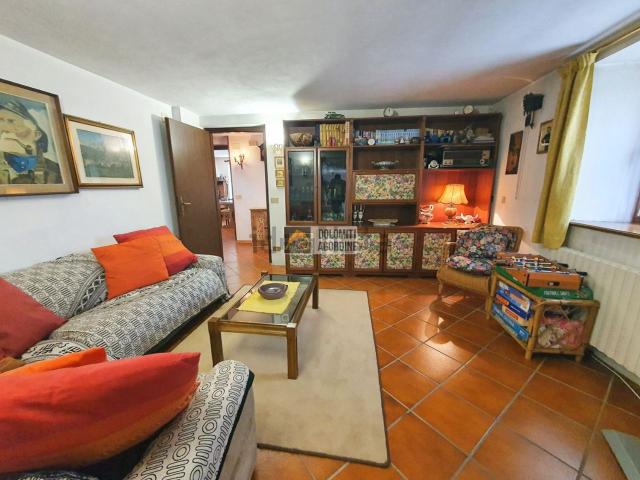 Villetta a schiera in vendita di 260 m² in Via Luiset, 1