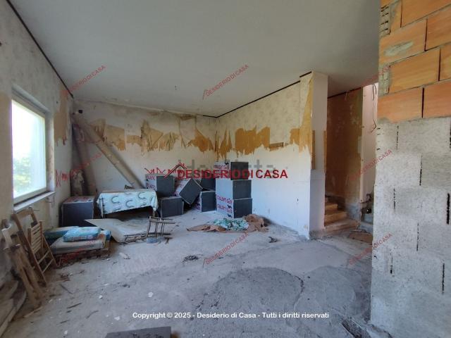 Villetta a schiera in vendita di 260 m² in Via Nazario Sauro, 84