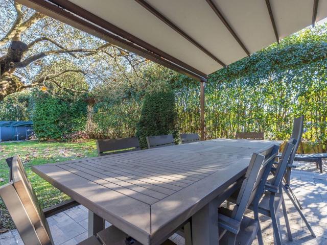 Villetta a schiera in vendita di 260 m² in Via Silvestre, 42