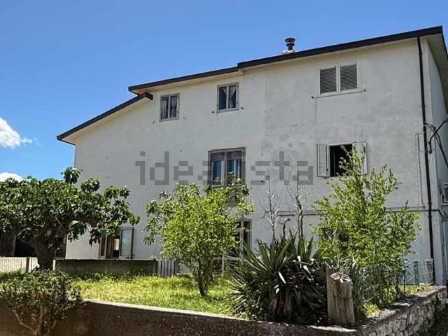 Villetta a schiera in vendita di 261 m² in Contrada La Fonte