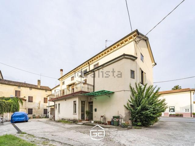 Villetta a schiera in vendita di 266 m² in Via Ponte, 72