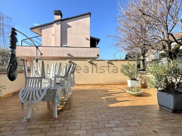 Villetta a schiera in vendita di 267 m² in Via Bindellera, 29