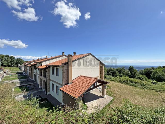 Villetta a schiera in vendita di 268 m² in Via Pellizzari, 13