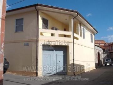 Villetta a schiera in vendita di 268 m² in Via Regina Margherita, 2