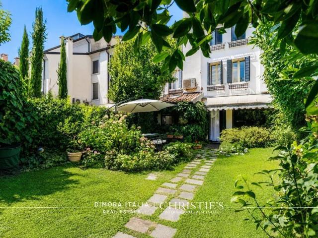 Villetta a schiera in vendita di 270 m²