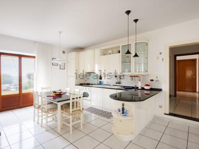 Villetta a schiera in vendita di 270 m² in Via della Libertà, 1