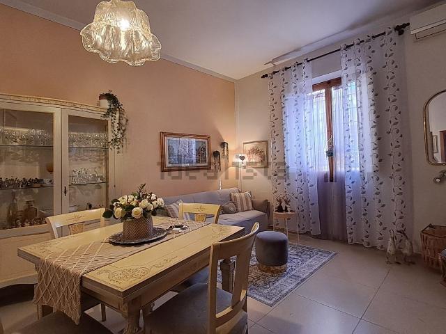 Villetta a schiera in vendita di 270 m² in Via delle Badie, 80