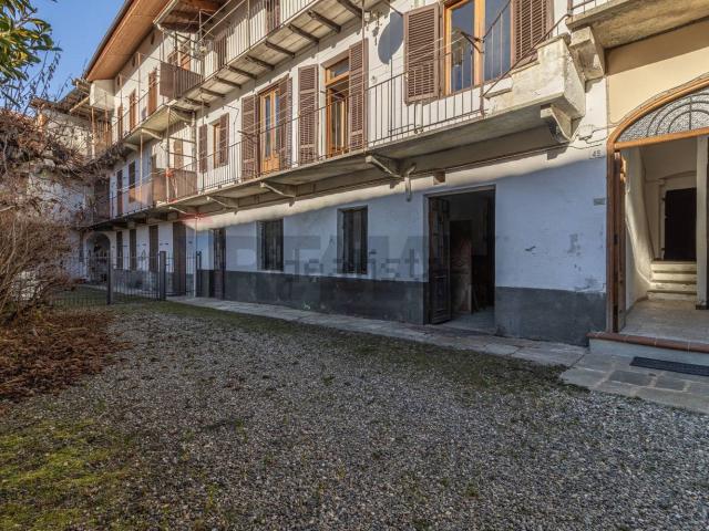 Villetta a schiera in vendita di 270 m² in Via Roma, 49