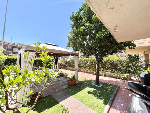 Villetta a schiera in vendita di 271 m² in Via Sante Pisani