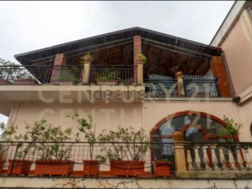 Villetta a schiera in vendita di 275 m² in Via Carrubella, 8