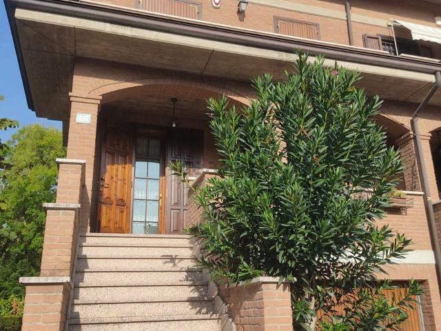 Villetta a schiera in vendita di 277 m² in Via Brescia, 68