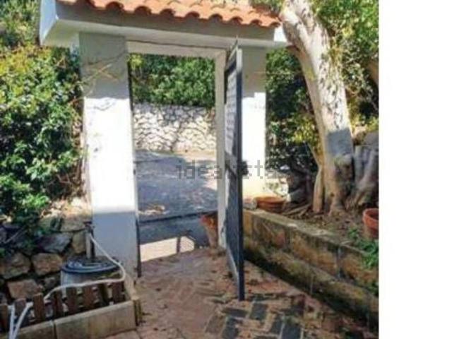 Villetta a schiera in vendita di 277 m² in Via Petraro, 3