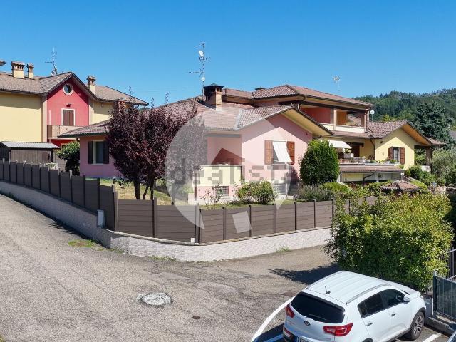 Villetta a schiera in vendita di 279 m² in Via Casino, 8