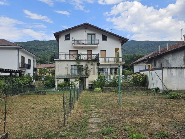 Villetta a schiera in vendita di 280 m² in Via Nazionale, 152