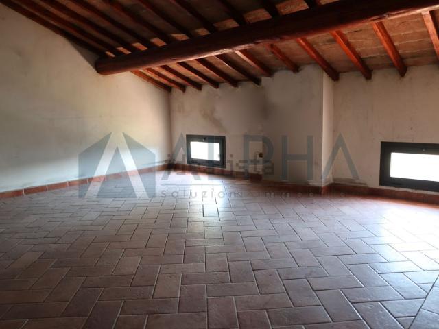 Villetta a schiera in vendita di 282 m² in Via dei Cavi