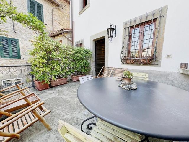 Villetta a schiera in vendita di 282 m² in Località Gombereto, 10