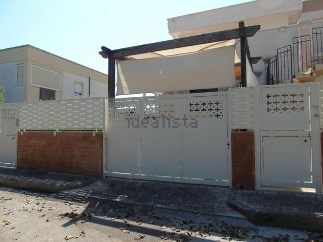 Villetta a schiera in vendita di 284 m² in Via Maratea