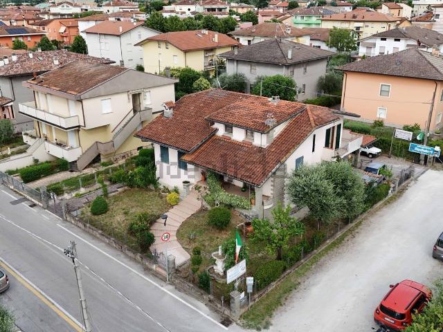 Villetta a schiera in vendita di 290 m²