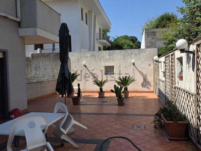 Villetta a schiera in vendita di 290 m² in Via Aldo Moro
