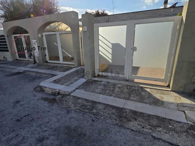 Villetta a schiera in vendita di 290 m² in Via Giuseppe Fanelli
