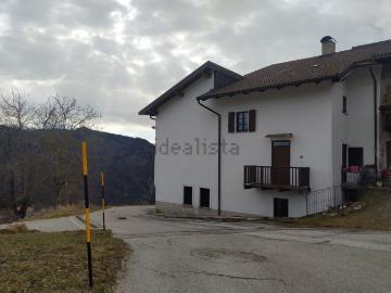 Villetta a schiera in vendita di 290 m² in Frazione Frisanchi