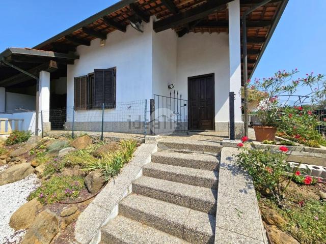 Villetta a schiera in vendita di 290 m² in Strada Cascina Rossa, 9
