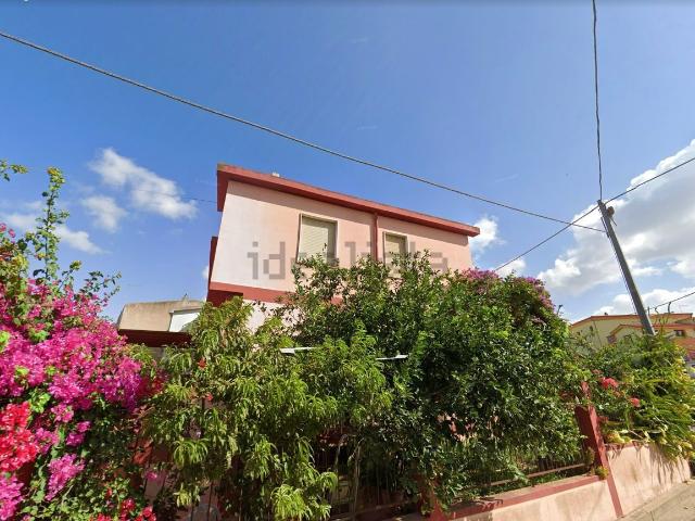 Villetta a schiera in vendita di 292 m² in Via Cedrino, 9