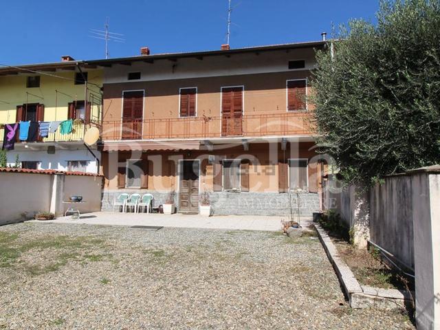Villetta a schiera in vendita di 292 m² in Via Giosuè Carducci