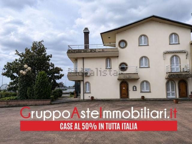 Villetta a schiera in vendita di 293 m² in Piazza Giovanni Giolitti