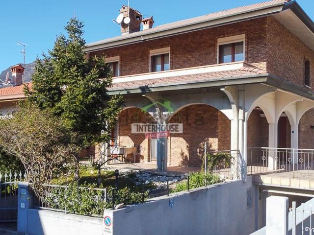 Villetta a schiera in vendita di 295 m² in Via Biasutti, 6