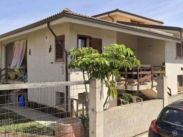 Villetta a schiera in vendita di 295 m² in Via de Gasperi, 15