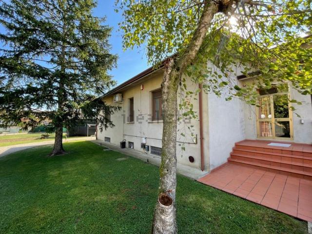 Villetta a schiera in vendita di 296 m²