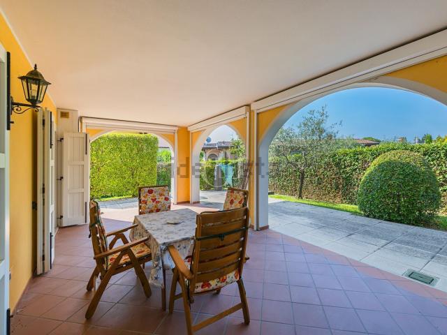 Villetta a schiera in vendita di 298 m² in Via Galileo Galilei, 3